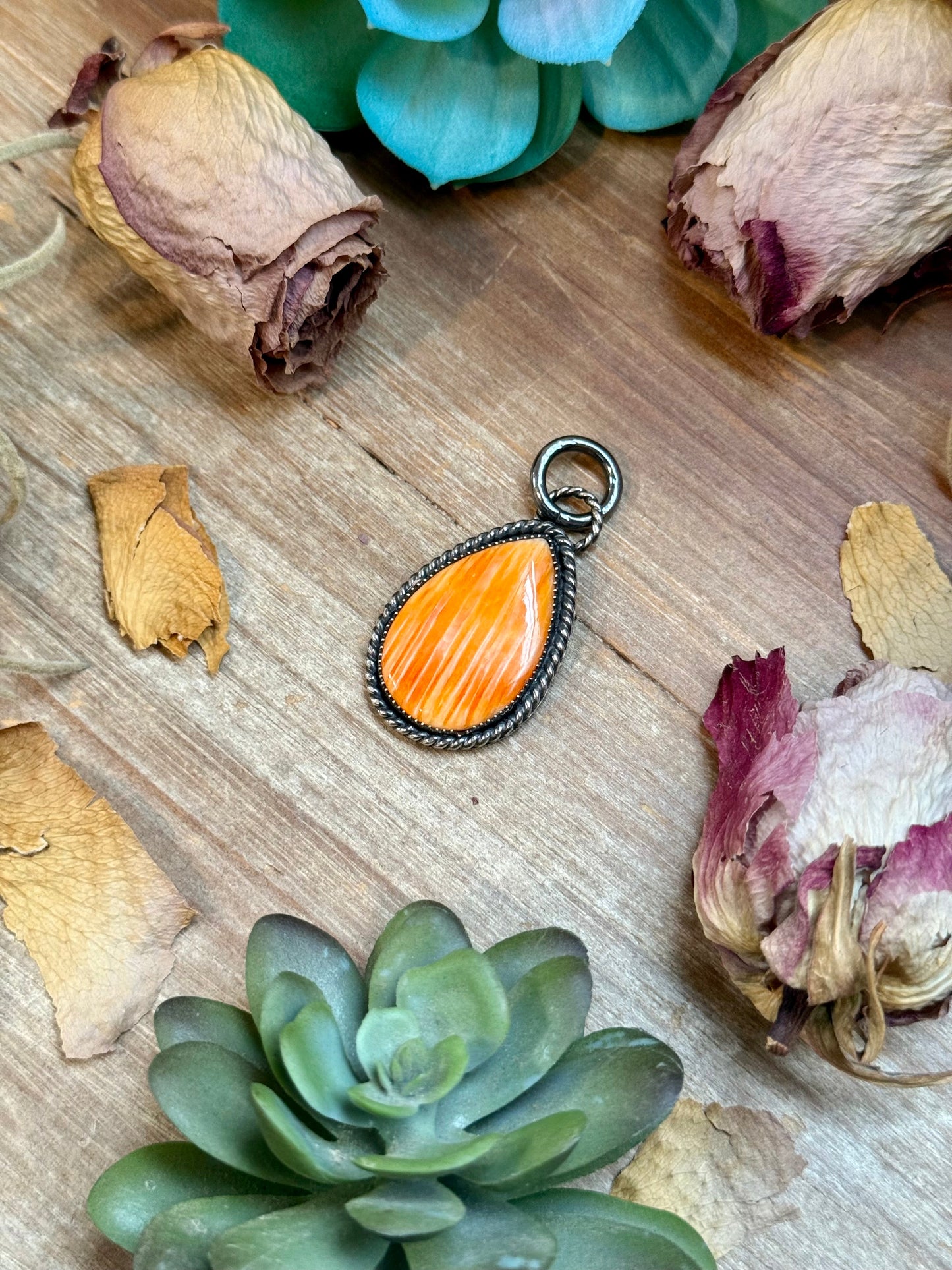 MJ Orange Spiny Oyster Sterling Silver Pendant – Teardrop