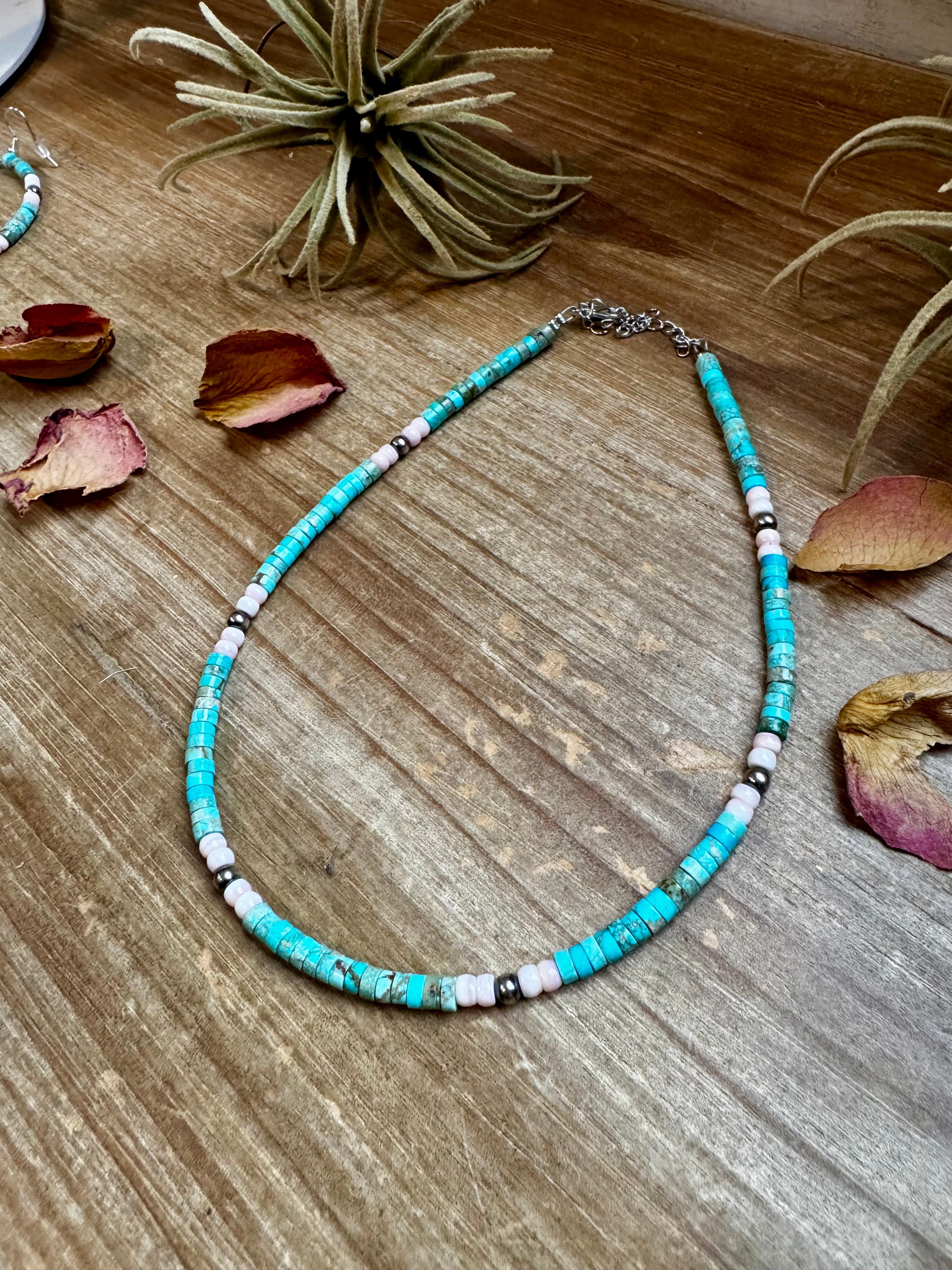 Turquoise Variscite & Pink Conch Choker – Exclusive Bijoux FAB Design
