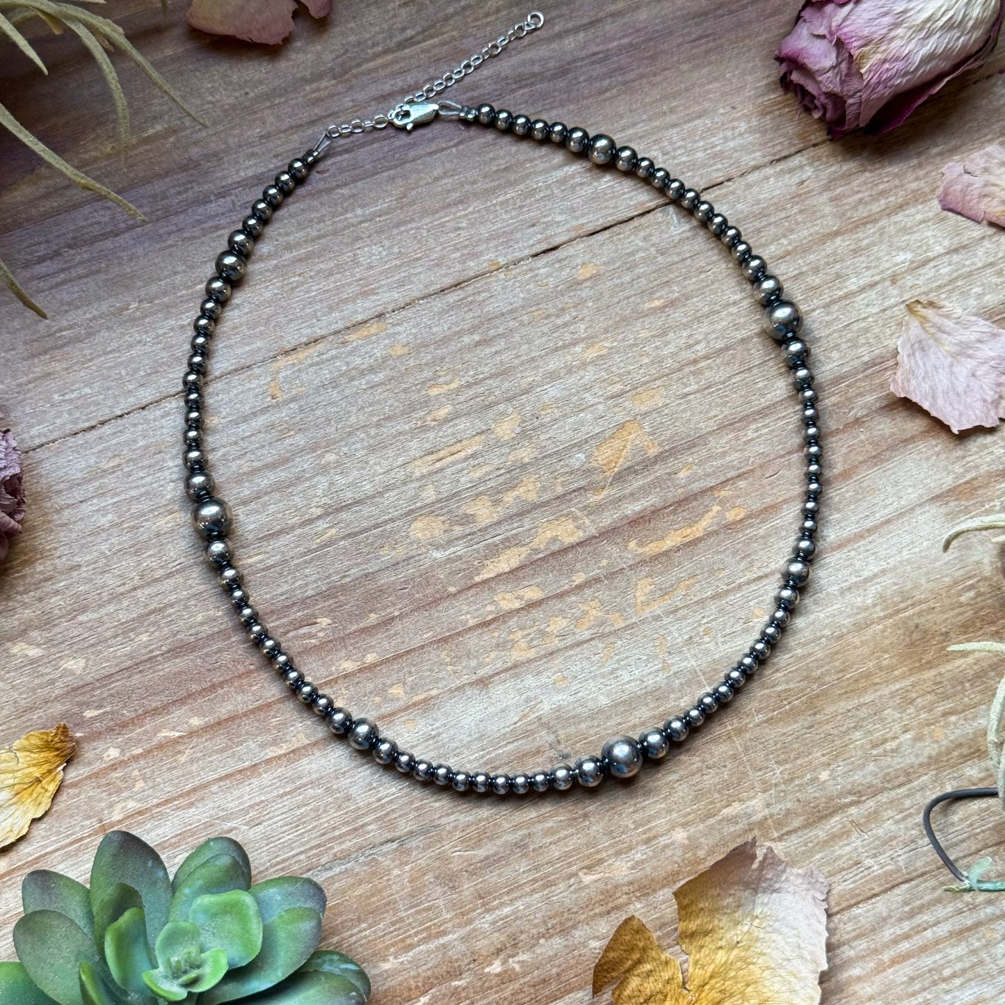 Graduated Sterling Silver pearls choker necklace